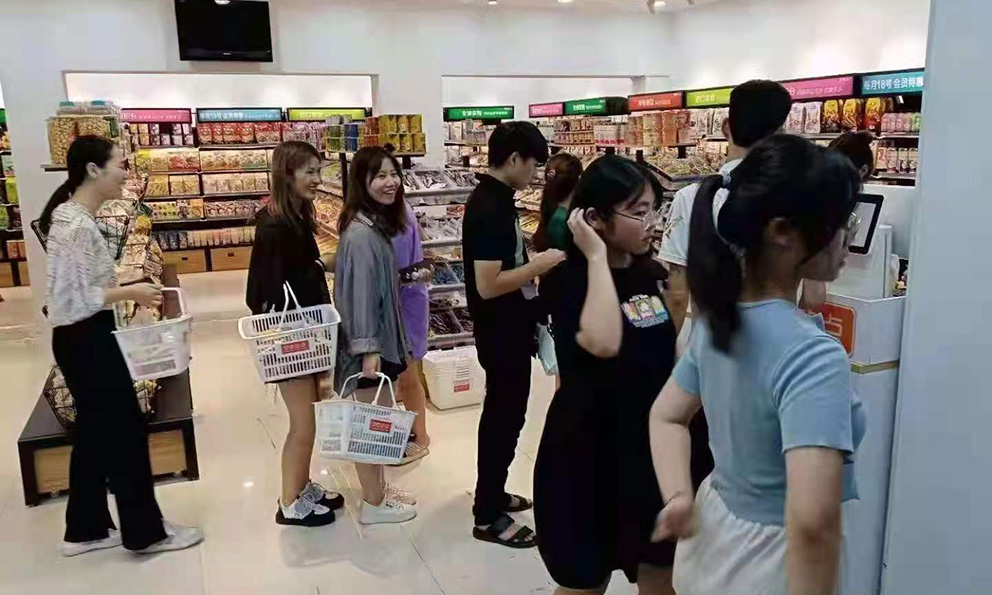 明年，零食店市场还好做吗？樱桃视频在线看免费观看来解答(图2)